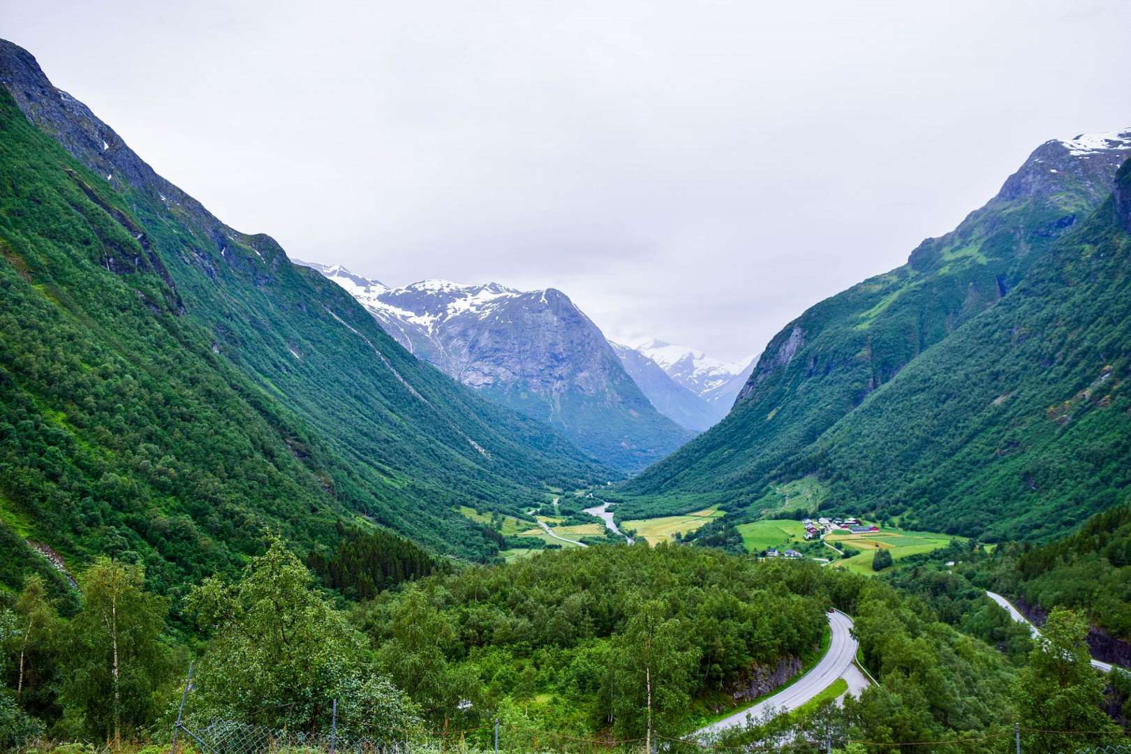 Stryn: Gletscher und Täler