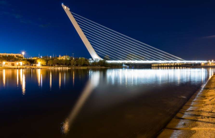Erste Harfenbrücke der Welt: Puente del Alamillo