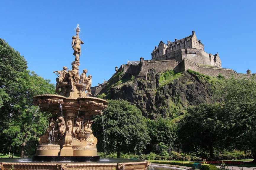 Hoch über der Stadt: Edinburgh Castle