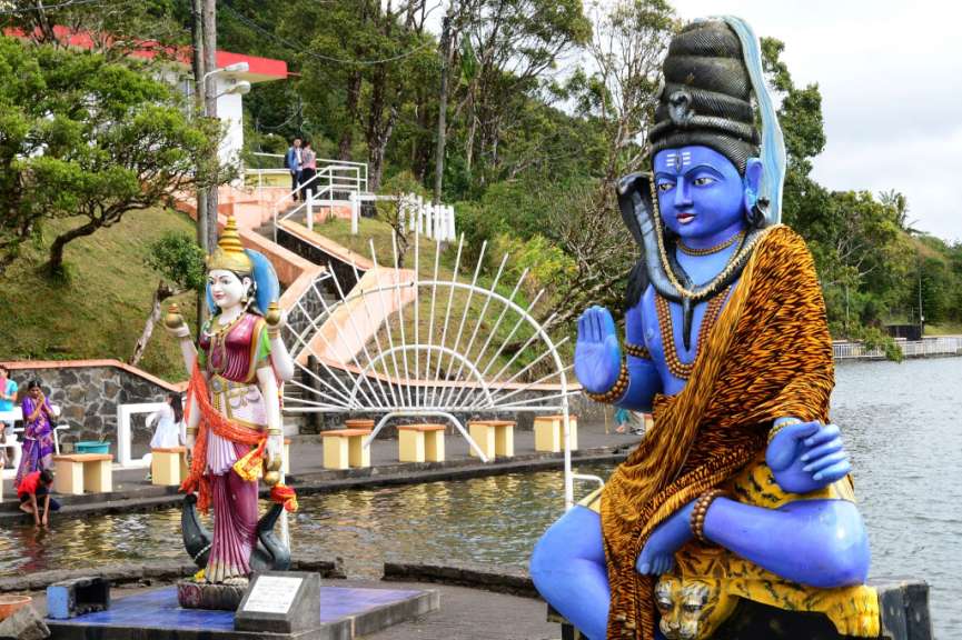 Hindu Tempelanlage: Kratersee Grand Bassin