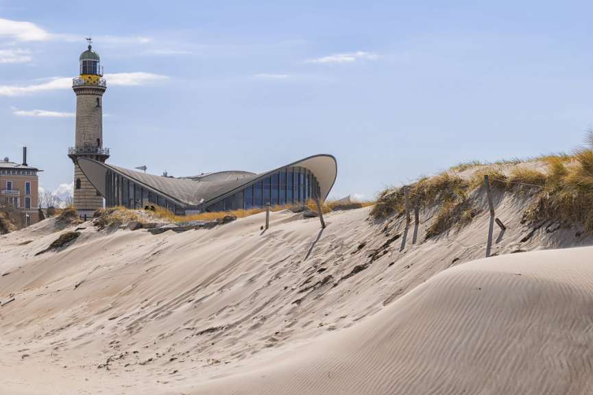 Breiter Sandstrand: Warnemünde