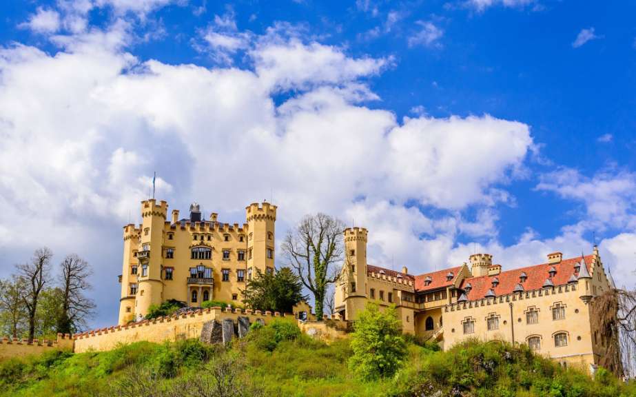Gegenüber von Neuschwanstein: Hohenschwangau