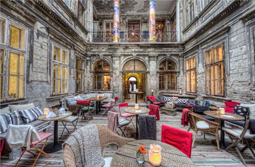 Eine Klasse für sich: Künstlerhotel in Pest