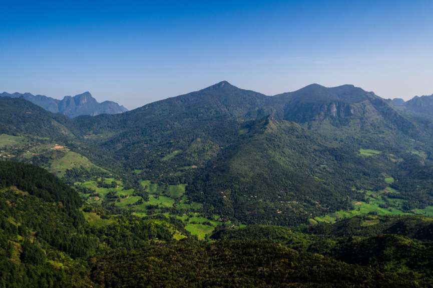 Wie die Knöchel einer Hand: Knuckles Mountain Range