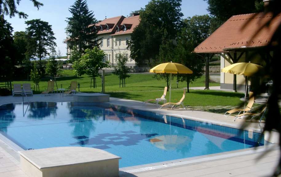 Großzügige Gartenanlage