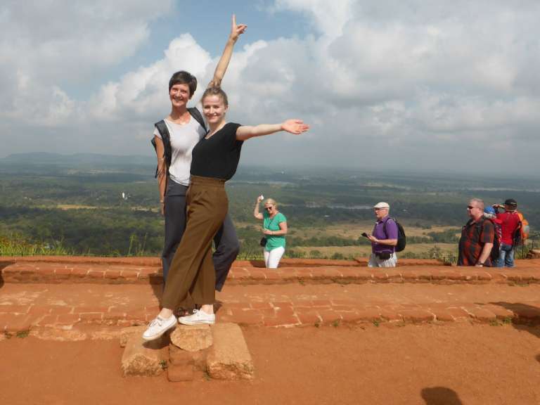 nach vielen Treppen: Löwenfelsen in Sigiriya