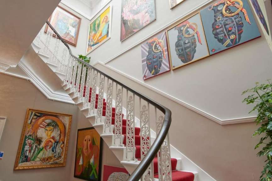 Private Kunstsammlung: Townhouse am Calton Hill