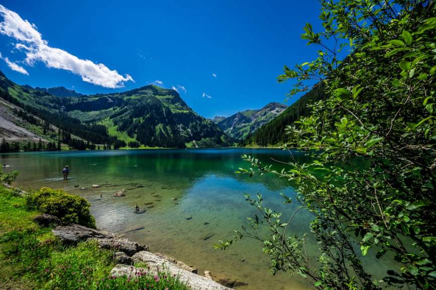 Hochtal vor der Kulisse der Allgäuer Alpen: Tannheimer Tal