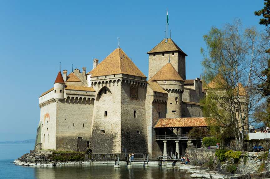 West-Schweizer Postkartenidyll: Chateau Chillon