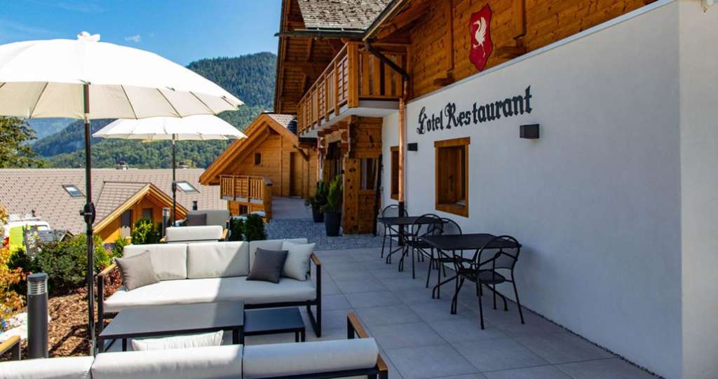 Moderne Chalet-Romantik: Berghotel bei Crésuz