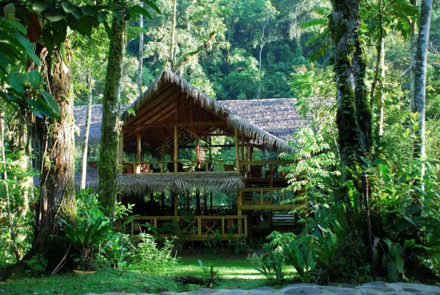Versteckt im Grün des Regenwalds: Lodge am Rio Pacuare