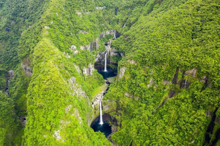 Regenwald und Wasserfälle: Takamaka