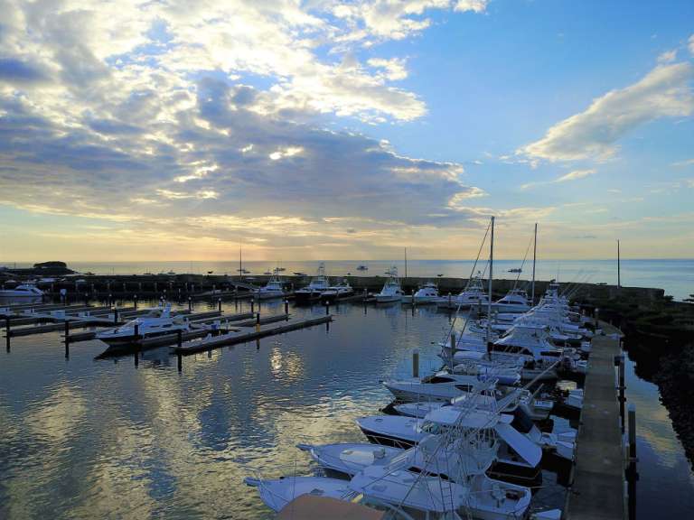 Fast 200 Liegeplätze: Marina Pez Vela