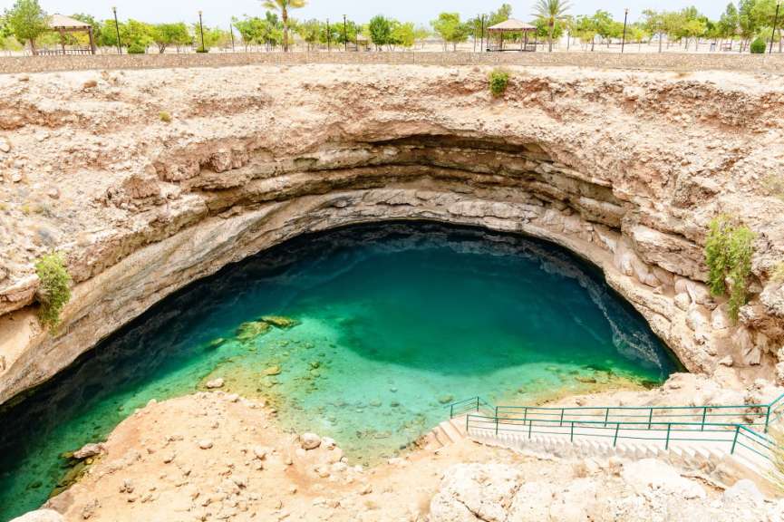 Vom Meerwasser erschaffen: Bimmah Sinkhole