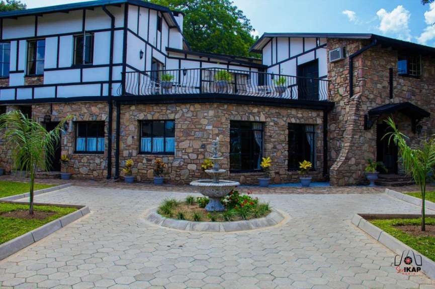 Idyll aus den 1950iger Jahren: Farmhaus am Lake Mutirikwi