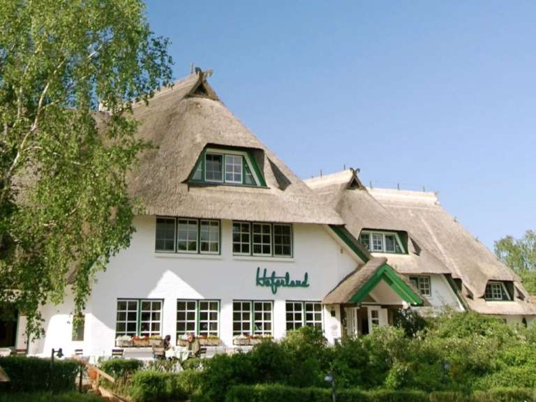 Ruhe und Erholung auf der Halbinsel Darß: Hotel in Wieck