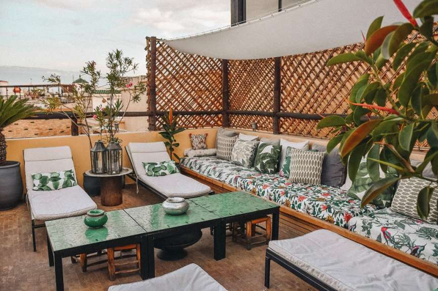 Blick über die Medina: Riad in Fes