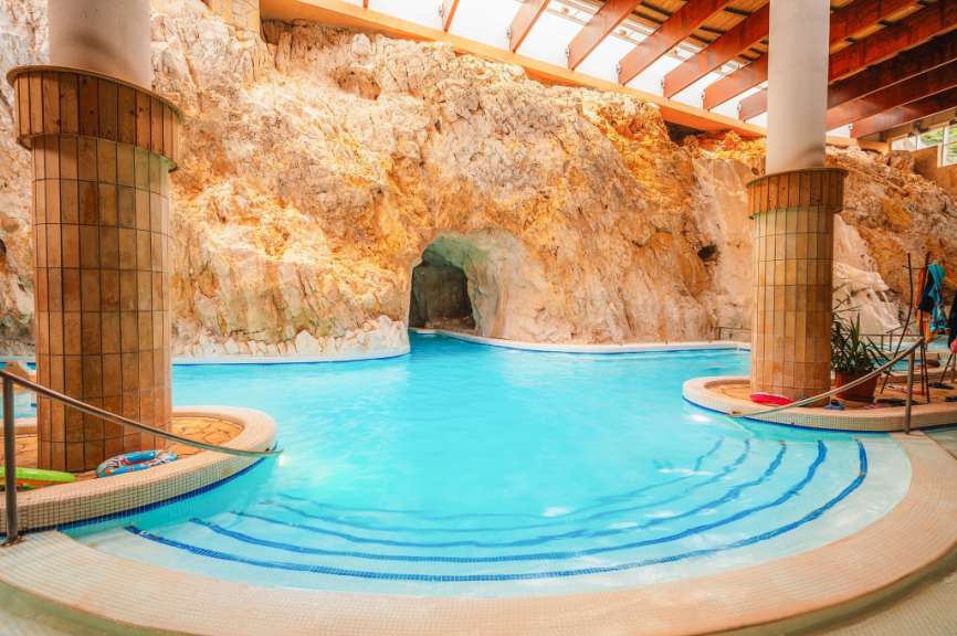 Besonderes Thermalbad: Höhlenbad in Miskolc