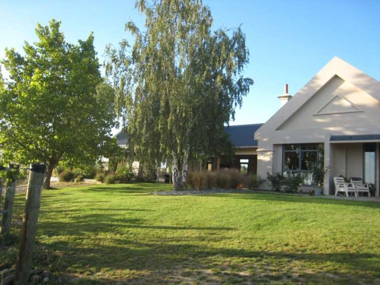 Auf einem Weingut: B&B in Alexandra