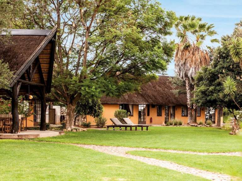 Safarierlebnisse: Lodge im Kambaku Wildlife Reserve