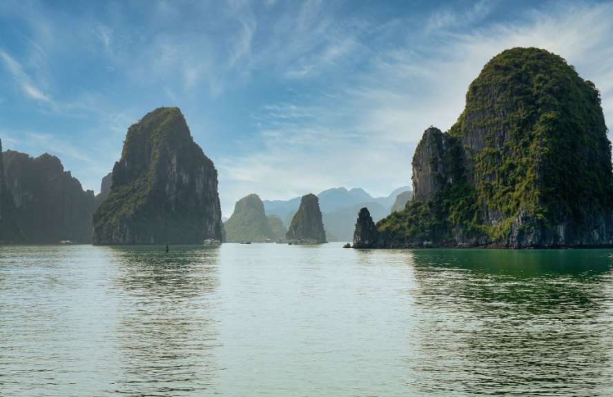 Bizarre Wunderwelt: Halong Bay