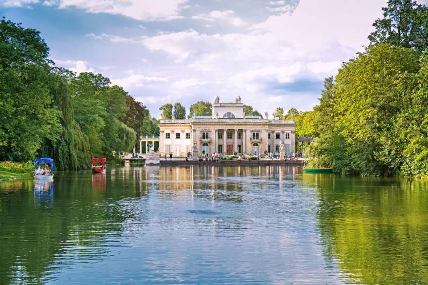 Lazienki-Park und Wasserpalast in Warschau