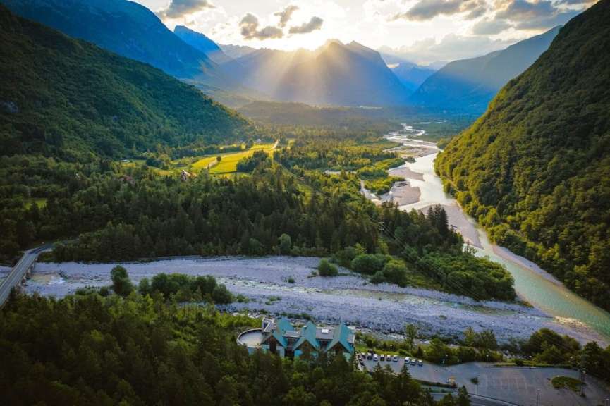 Spektakuläre Lage: Blick auf das Soča-Tal