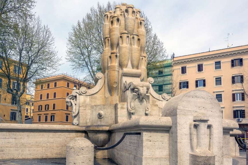 Fontana delle Anfore