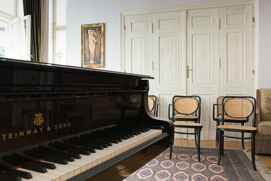 Jeden Abend um 19 Uhr: Kozert