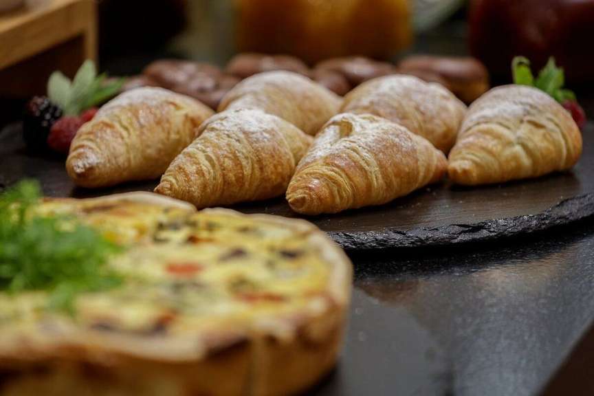 Große Auswahl beim Frühstück: frisches Buffett