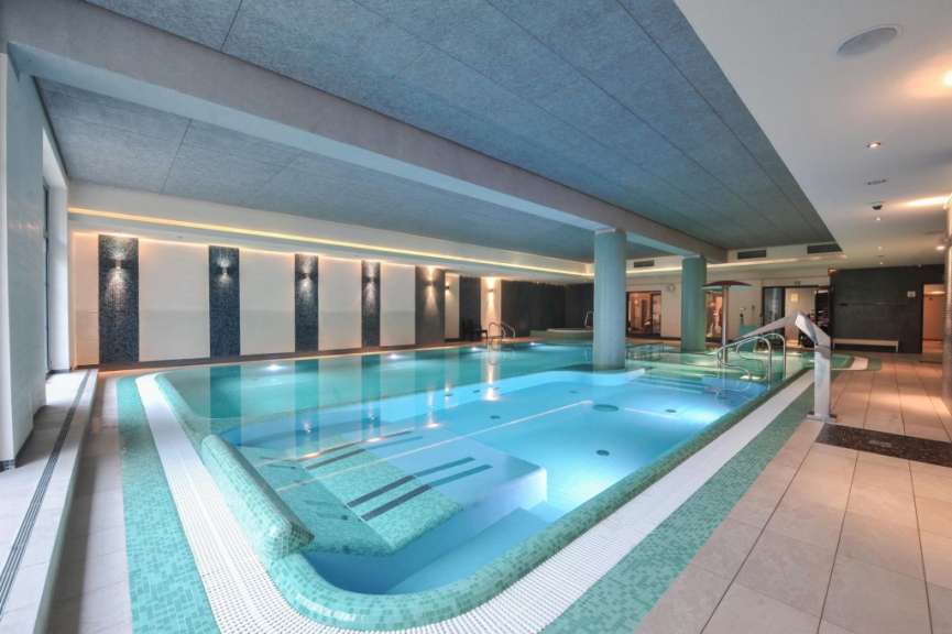 Indoor-Pool