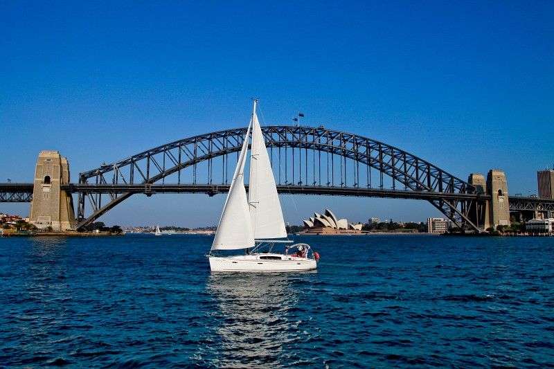 Segelkreuzfahrt im Hafen Sydney