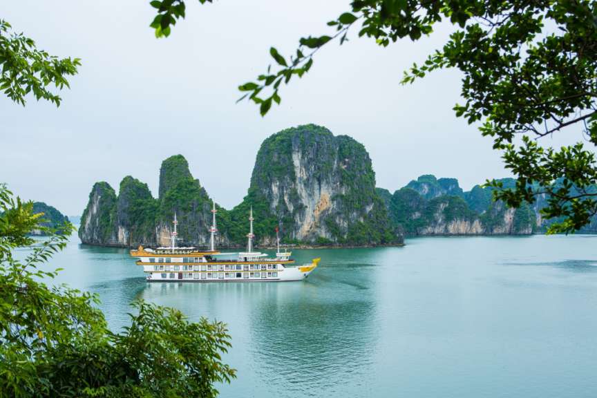 Unterwegs in den entlegenen Ecken der Halong Bay