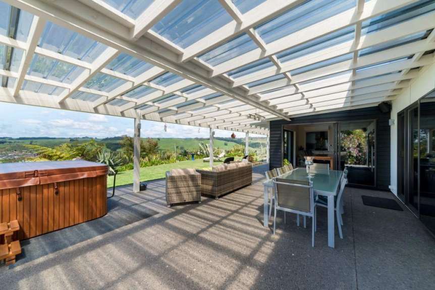 Terrasse mit Whirlpool