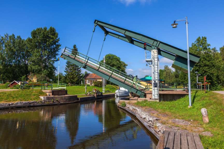 Klappbrücke an der Tåtorp-Schleuse