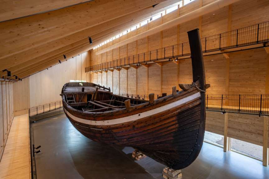 Traditionelles Frachtschiff: Holvikejekta