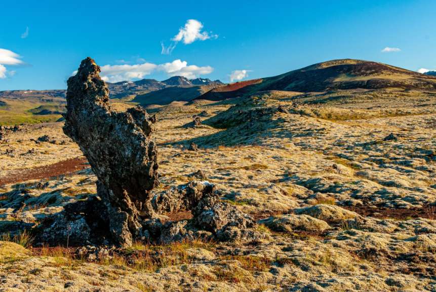 Lavafelsen im Westland