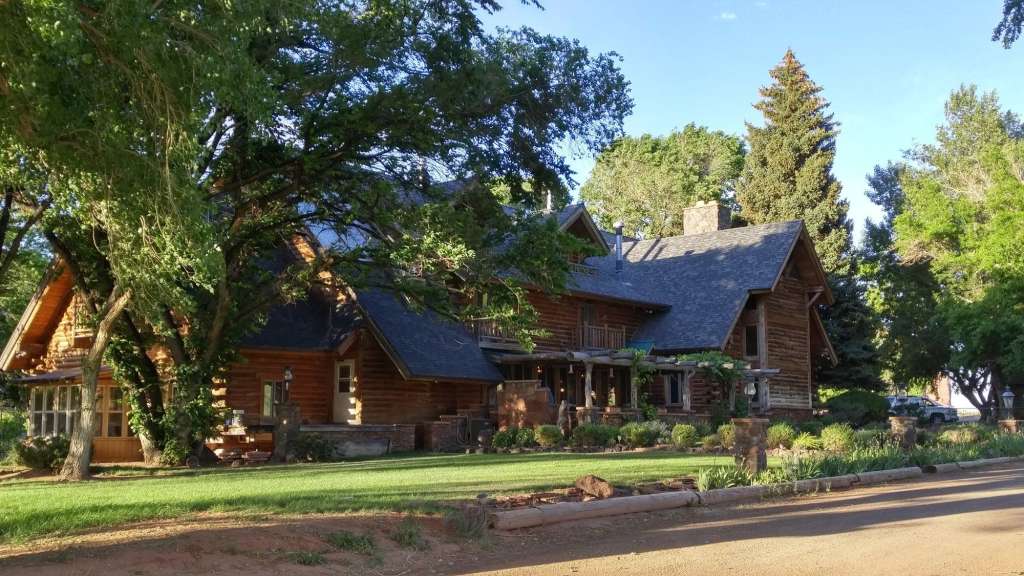 Wildwest-Dekor, moderner Komfort: Ranch am Red River