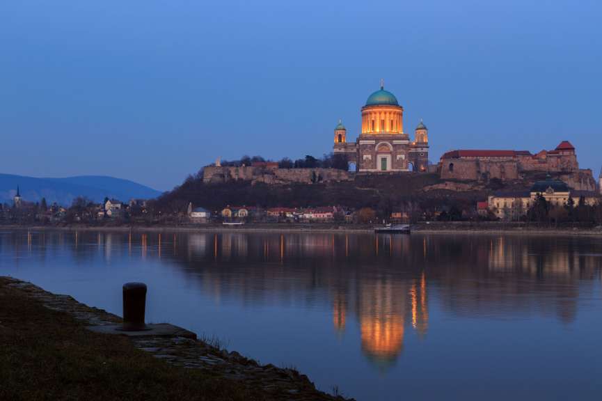 Königs- und Bischofsstadt: Esztergom am Donauknie