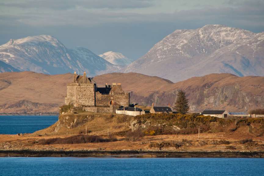 Bootsausflug zu den Inseln: Blick auf Duart Castle
