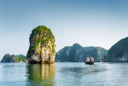 Vietnam: Halong Bay