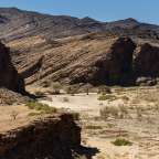unwirkliche, schwarze Schlucht: Kuiseb Pass