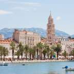 ehrwürdiger Kaiserpalast an der Uferpromenade: Split