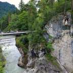 donnernder Austritt aus den Alpen: Lechfall