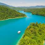 verlockendes Erlebnis: Bootsfahrt über den Jezero Kozjak