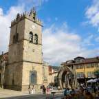 Weltkulturerbe: Largo da Oliveira in Guimarães – ©jorisvo / Shutterstock.com