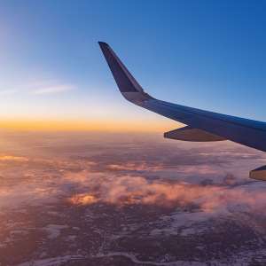 Erste Urlaubsgefühle: Blick aus dem Flieger