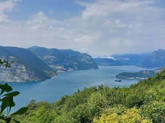 Zimmerausblick auf den Lago D´ Iseo