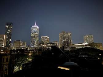 Boston by Night von der Dachterasse