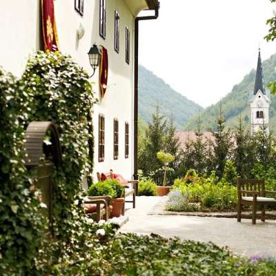 kleine Zeitreise: ländliches Palais bei Spodnja